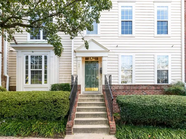 1581 Leeds Castle Dr APT 201, Vienna, VA 22182