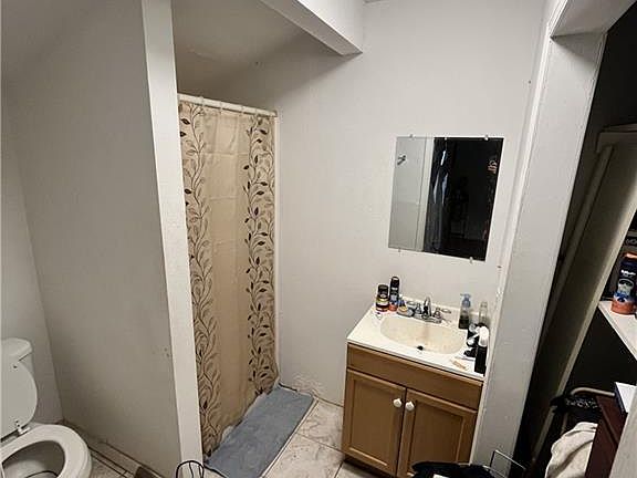 3rd image of 8309 Lake Ponchartrain Dr