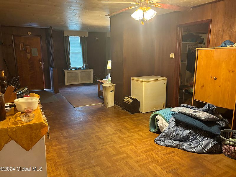 5th image of 526 Third Street
