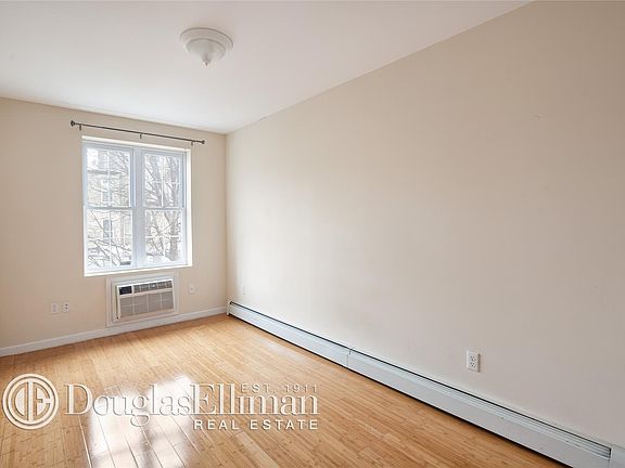 4th image of 539 Gates Ave #5