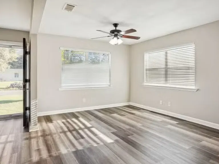 918 Fremont Ave — Photo 11