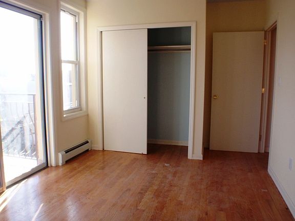 2nd image of 3153 42nd St
