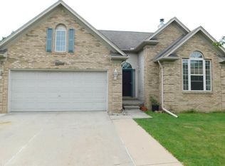 18256 Blue Island Ct, Roseville, MI 48066