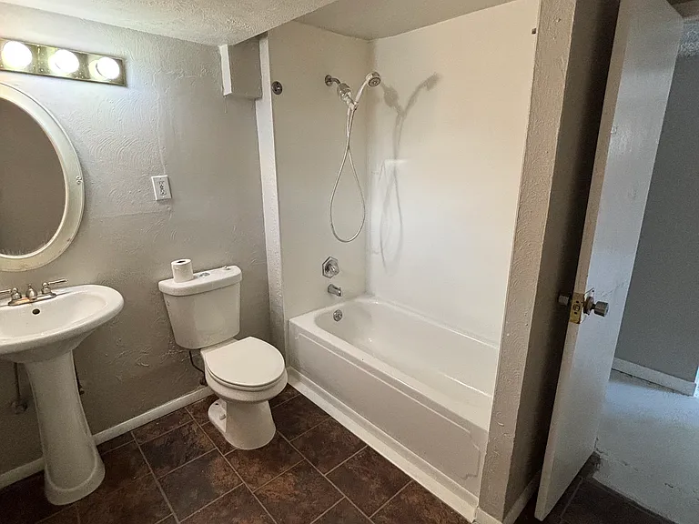 3495 Montebello Dr W — Photo 14
