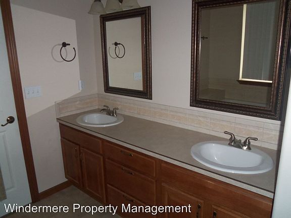 5th image of 120 Costello Pl