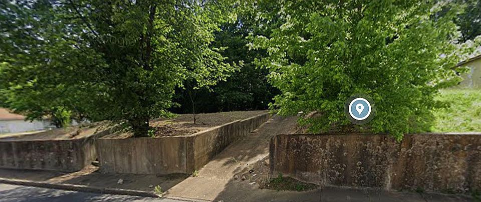 2nd image of 1808 Cincinnati St