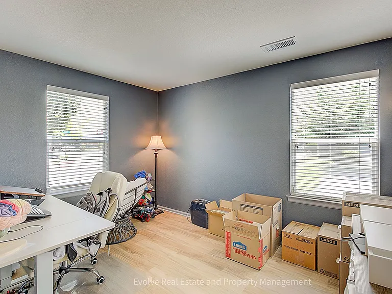 5753 Ceylon St — Photo 6