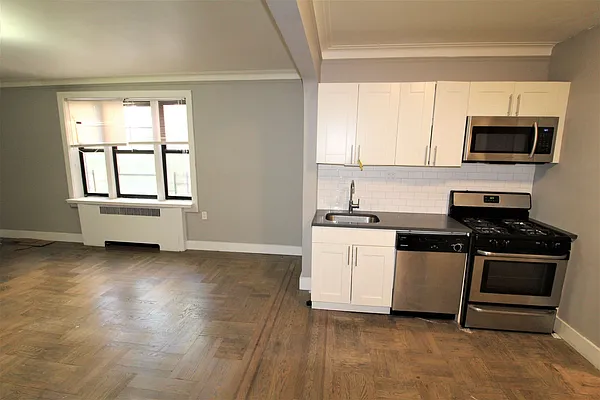 Rented by Bruma Realty LLC | media 21