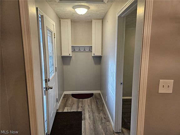 4th image of 1580 Park Ave