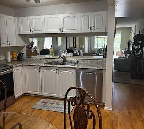 5th image of 3061 Sandpiper Bay Cir APT J104