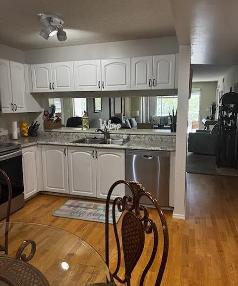 3061 Sandpiper Bay Cir #J104 — Photo 5