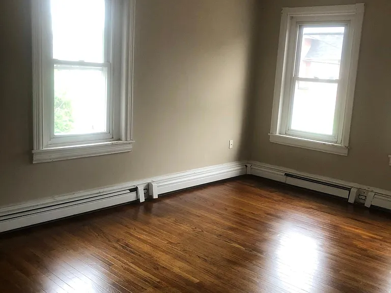 260 Bridge St #3 — Photo 2