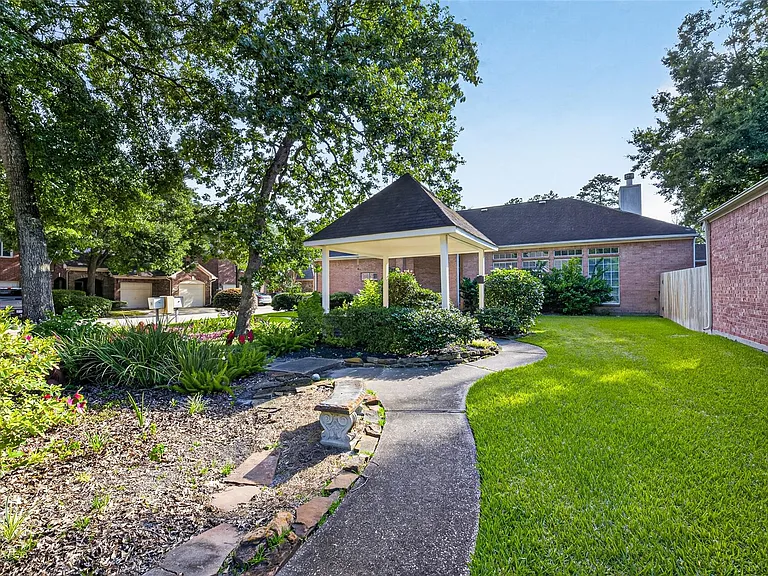 3117 Cedar Knolls Dr — Photo 4