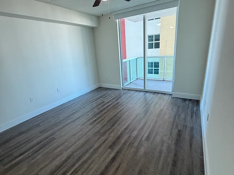 504 Sunny Isles Blvd — Photo 8