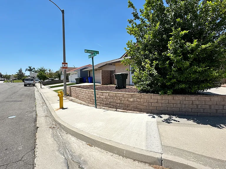 7082 Larkspur Pl — Photo 3