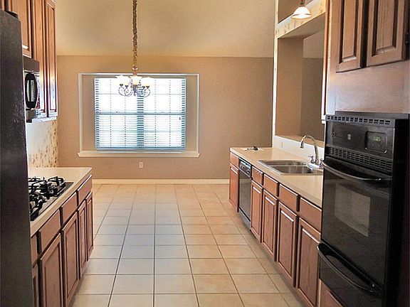 4th image of 1205 Bayou Vista Dr