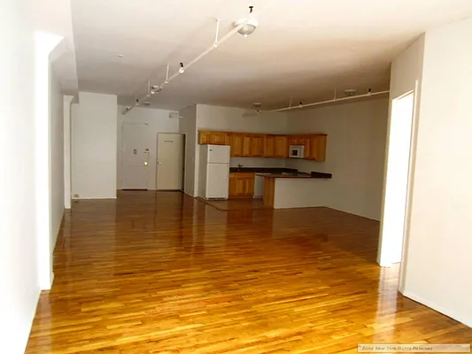 Rented by Bond New York | media 26