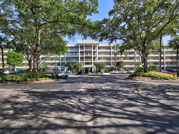 2nd image of 808 Cypress Blvd APT 501