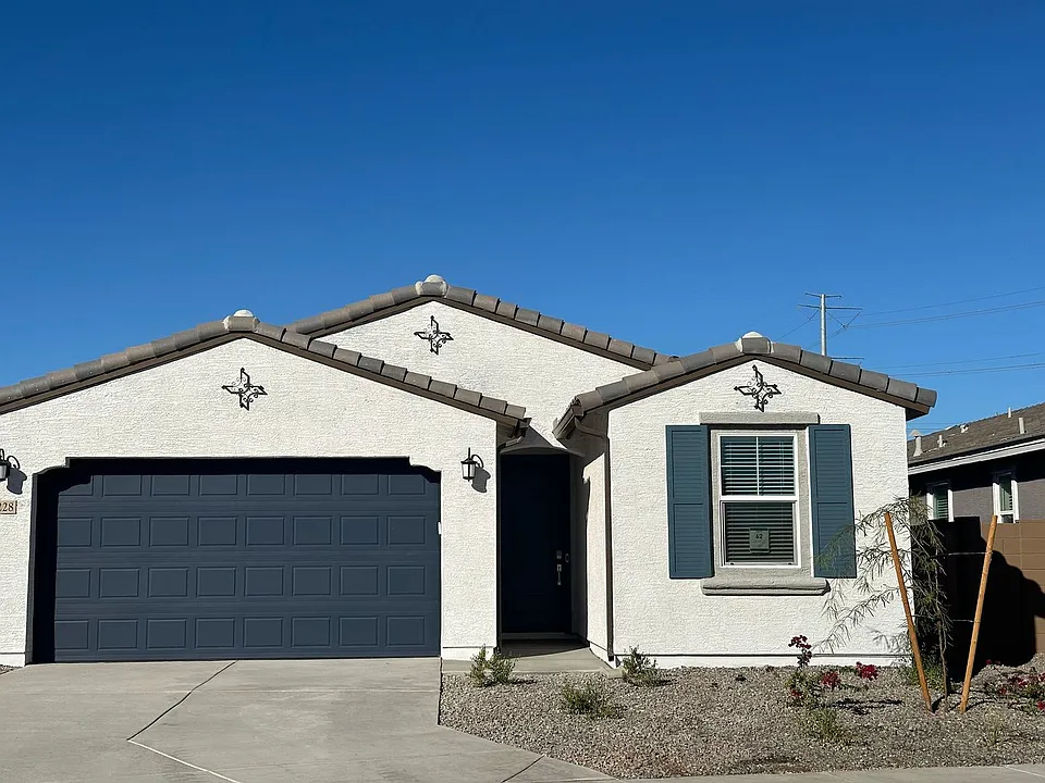 3228 W Morning Vista Ln