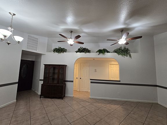 4th image of 261 Sunny Halo Ct