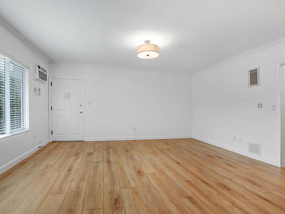 3rd image of 12630 Caswell Ave APT 6