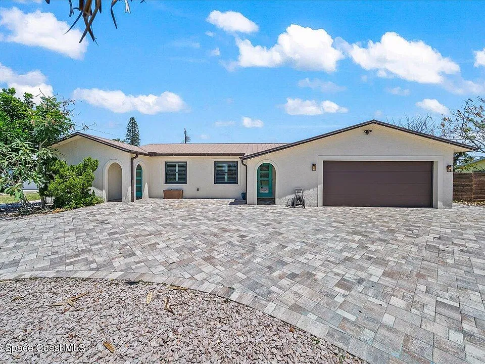 2320 Abalone Ave