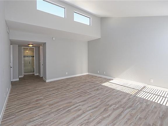 4th image of 17711 Margate St APT 307