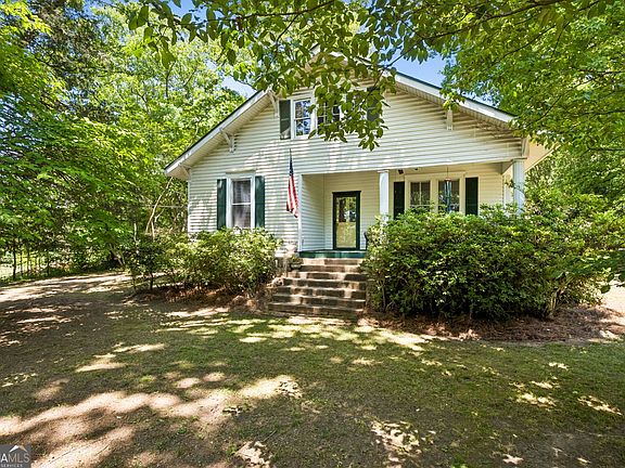 2nd image of 329 Gilbert Rd
