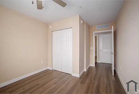 203 N University Dr — Photo 11