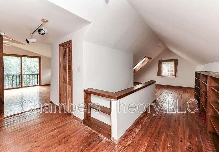 419 S Barton St — Photo 30