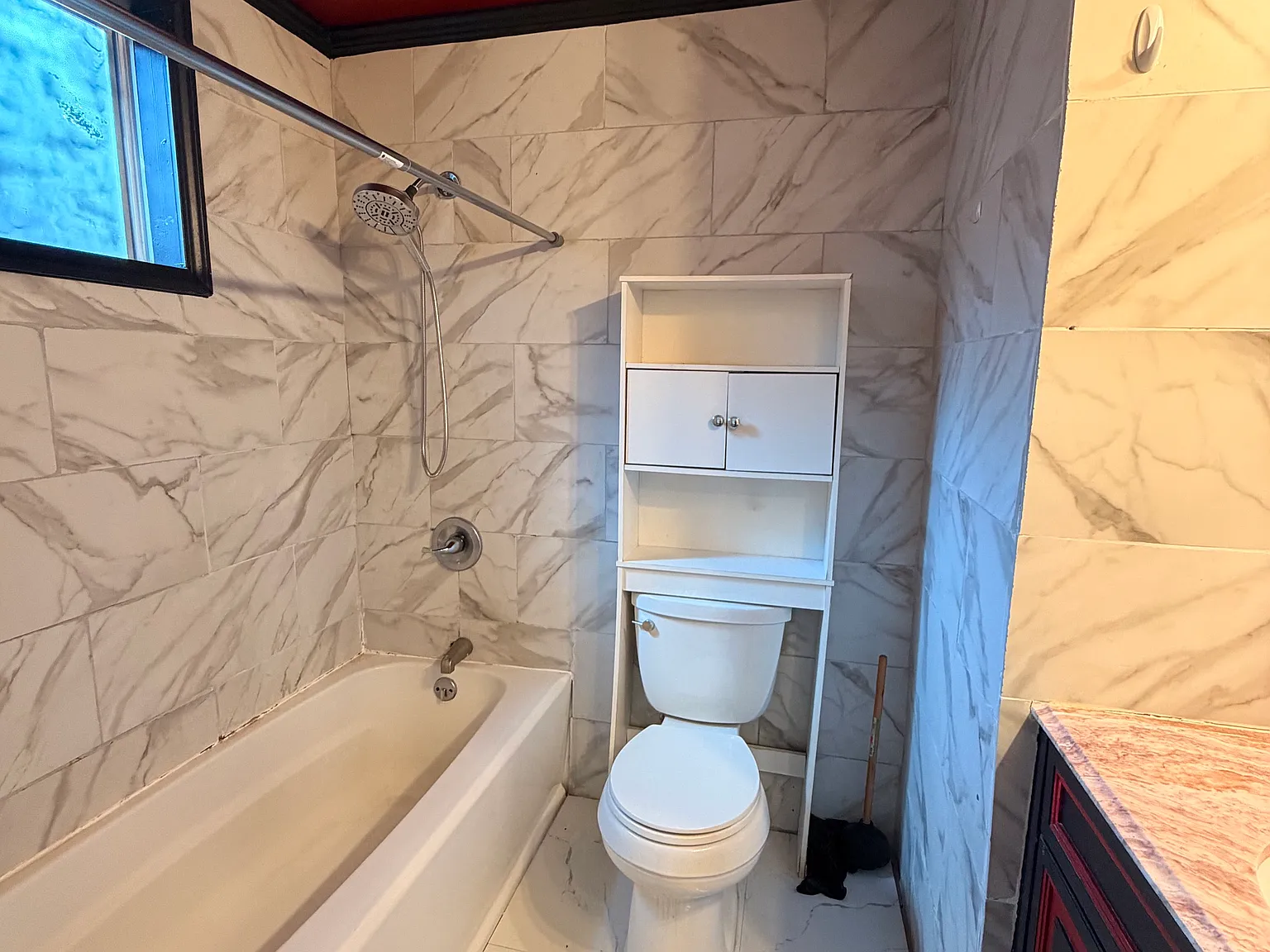 2 bed, $1,100 — Photo 3