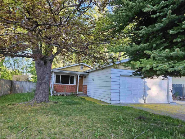 701 Ski Bowl Dr, Mount Shasta, CA 96067