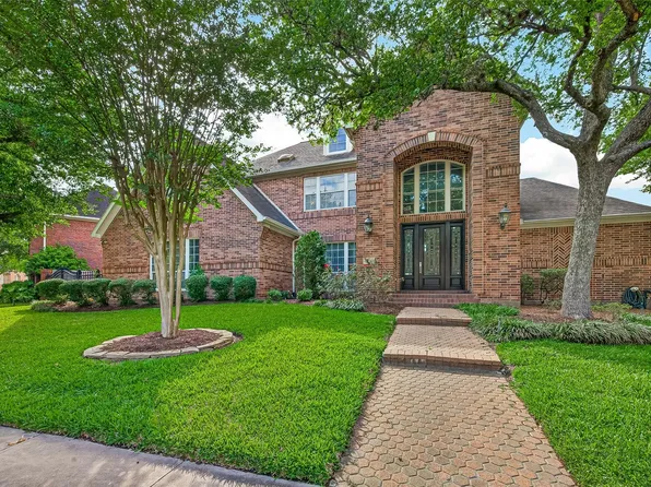 12130 Maple Rock Dr, Houston, TX 77077