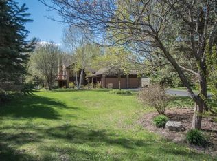 8148 Groveland Rd, Mounds View, MN 55112