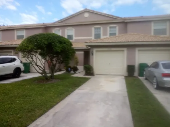 8532 W Southgate Shores Cir, Tamarac, FL 33321