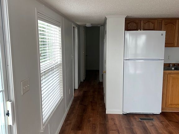 dining/kitchen