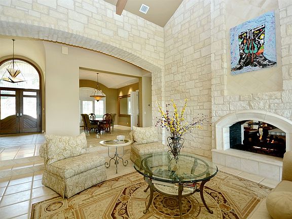 4th image of 728 Barton Creek Blvd
