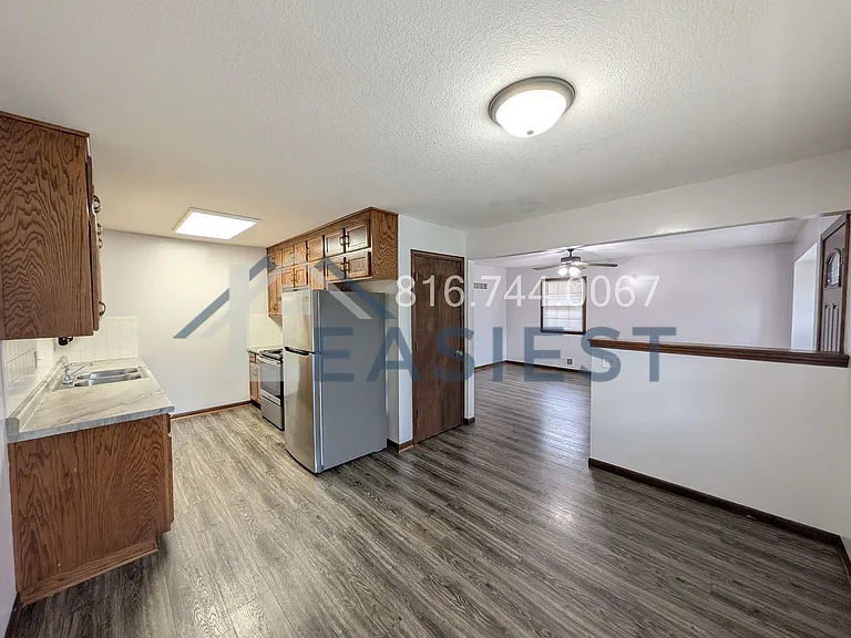 808 NW 15th St — Photo 6