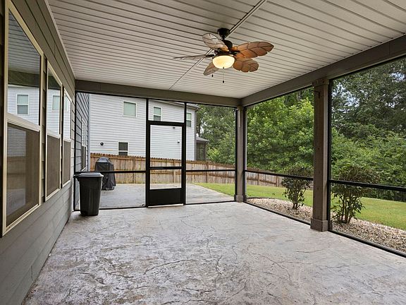 3rd image of 576 Allenton Way