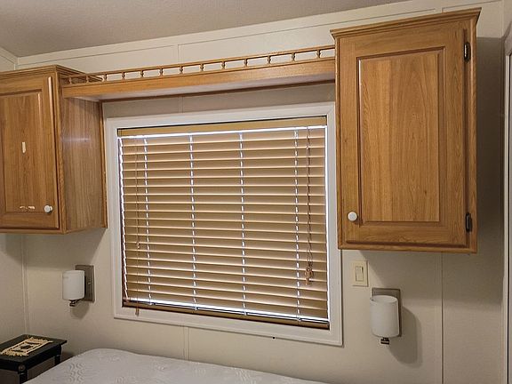 5th image of 43 E Nutter Ave #&-85