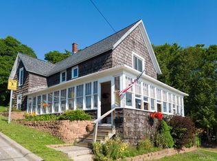 1220 Adams St, Marquette, MI 49855