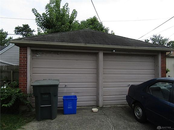 3rd image of 922 Warrington Pl