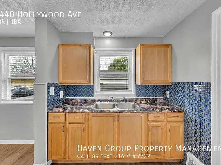 5440 Hollywood Ave — Photo 10