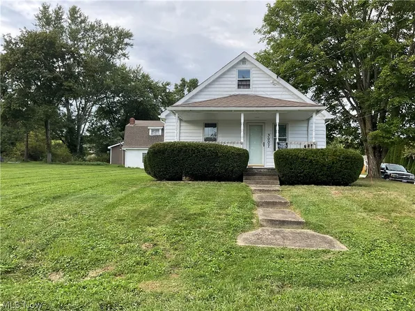 3007 Oak St, Barberton, OH 44203