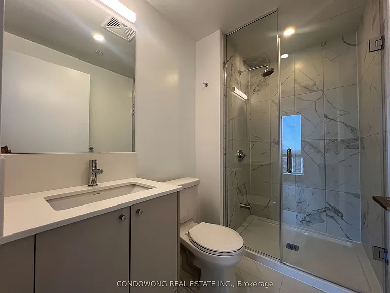 10 Oak St #2203 — Photo 7