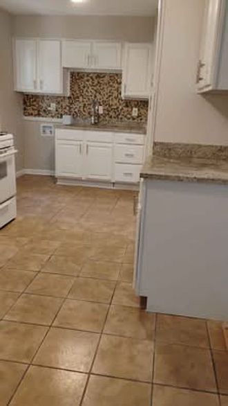 2nd image of 3920 Voltaire Ave