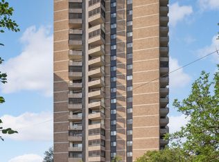 400 Groveland Ave APT 413, Minneapolis, MN 55403