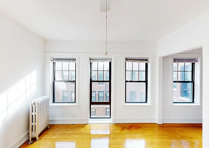 5202-5210 S. Cornell Avenue — Photo 13
