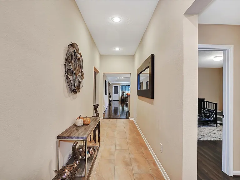 9706 Lockhart Reach Ln — Photo 4