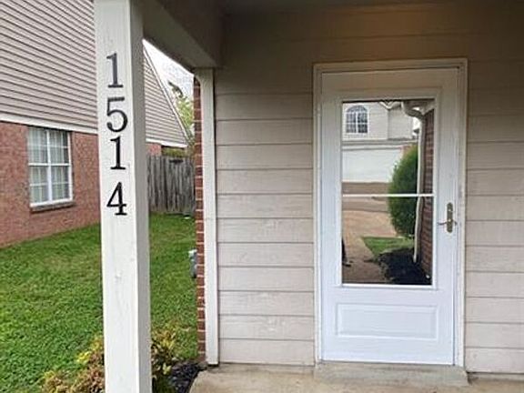 3rd image of 1514 Estacada Way